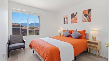 4 عدّة غرف نوم ومكتب ومكواة/لوح كي وواي فاي مجانًا