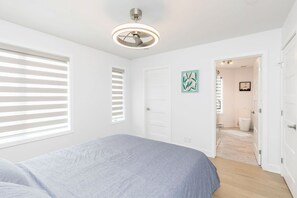 3 slaapkamers, een strijkplank/strijkijzer, wifi, beddengoed