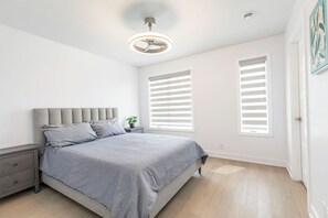 3 bedrooms, iron/ironing board, WiFi, bed sheets