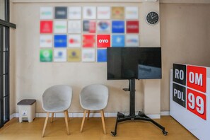 Área de estar no saguão