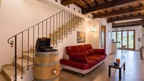 Living area - The Traveller's House With Balconies and Garden! (Chiassa-tregozzano)