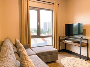 Televisi LED 43-inci dengan saluran TV premium
