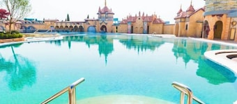 Knight's Hotel Europark Resort