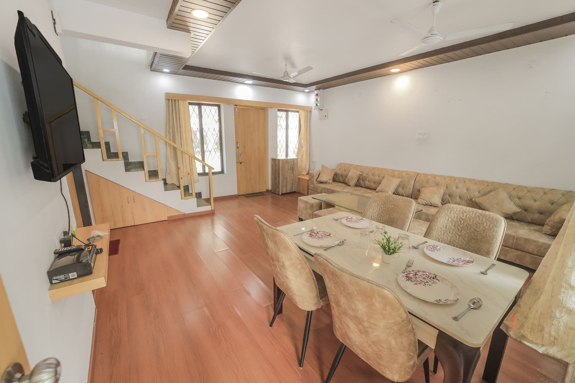 Villa, balcón | Comedor