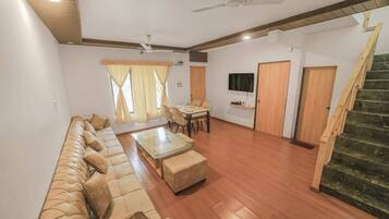 Villa, Balcony | Living room