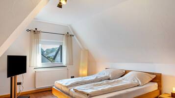 1 sovrum, skrivbord, strykjÀrn/strykbrÀda och gratis wi-fi