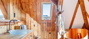 Apartment 'Zur Alten Post' with Mountain View, Shared Garden and Wi-Fi