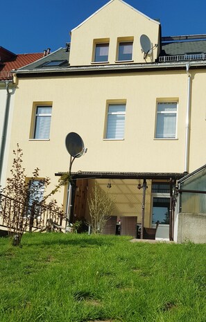 Esterni