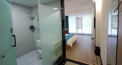 Baina Business Hotel (Shijiazhuang Zhongshan West Road Vientiane City Subway Station)