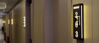 Baina Business Hotel (Shijiazhuang Zhongshan West Road Vientiane City Subway Station)