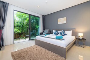 1 bedroom, in-room safe, desk, iron/ironing board