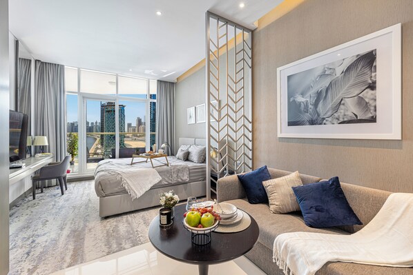 Living area - Cozy studio apartment with bay view in Business bay (Dubai)