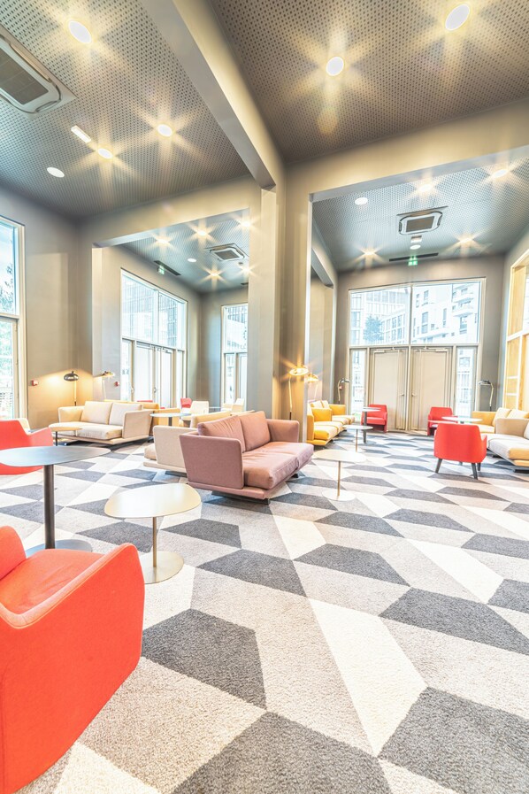 Reception - Break And Home La Maison des Chercheurs (Aubervilliers)