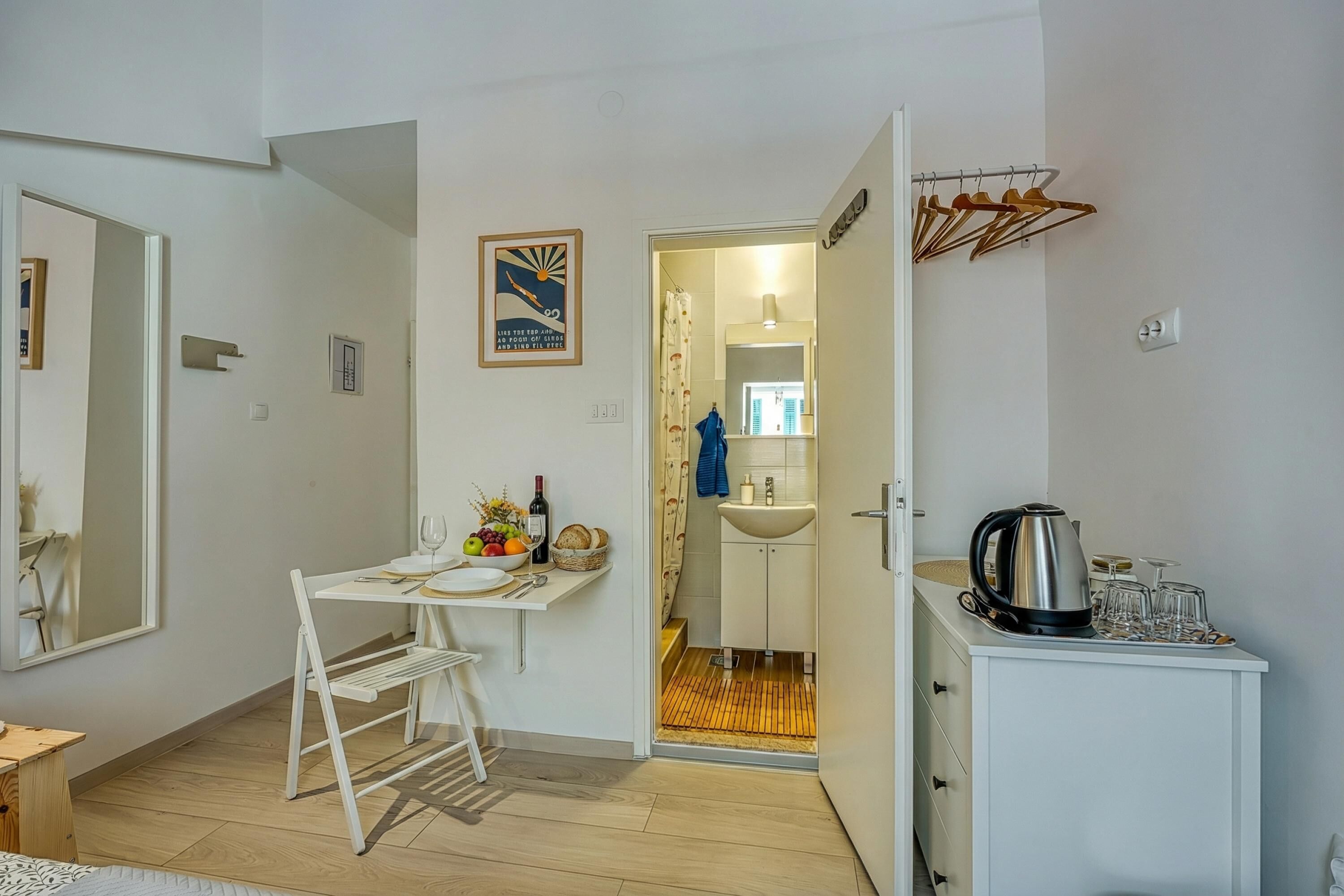 Family Studio, Air conditioning, Sea Facing (Lasta 25 Lošinj Town Twin Room) | Interior