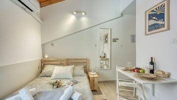 Family Studio, Air conditioning, Sea Facing (Lasta 25 Lošinj Town Twin Room) | WiFi