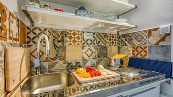 Family Studio, Air conditioning, Sea View (Lasta 20 Lošinj Town Studio) | Private kitchenette