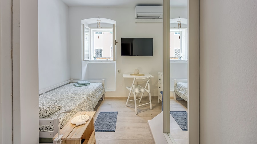 Lasta 15 Losinj Town Single Room