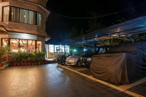 Halaman properti