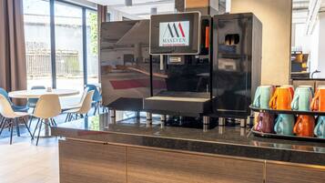 Dagelijks selfserviceontbijt (EUR 14.5 per persoon)