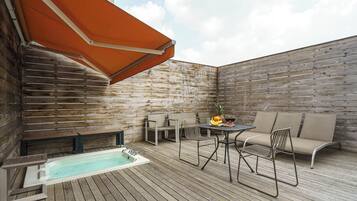 Family Suite | Desk, laptop workspace, free WiFi