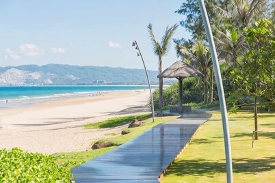 Nanuo Holiday Hotel