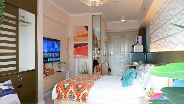Room - Cozy Condo Staycation in Tagaytay with WiFi, Netflix, and Swimming Pool Access (Lungsod ng Tagaytay)