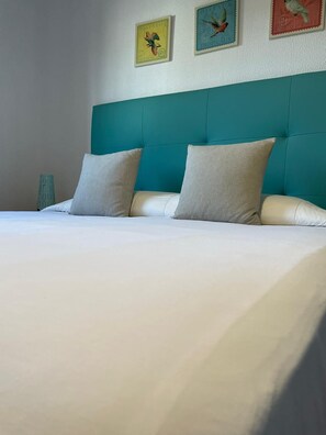 1 bedroom, iron/ironing board, travel cot, WiFi