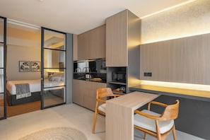 Deluxe Apartment, 1 King Bed, Pool View | Private kitchenette | Electric kettle - Modern Unit Apartment in Nusa Dua (Nusa Dua)