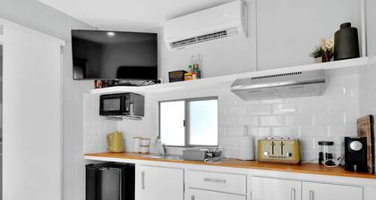 Diggers Rest self contained Tiny Home with WIFI