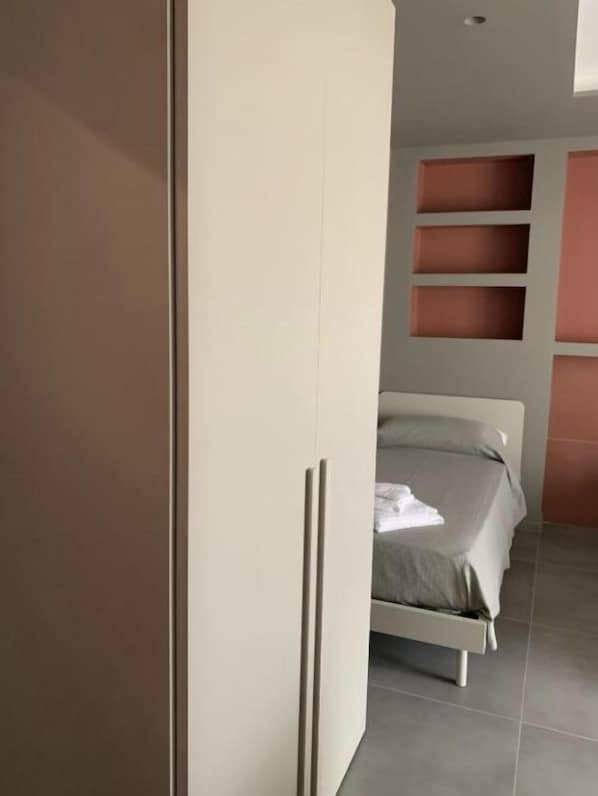 Basic Triple Room, 3 Single Beds