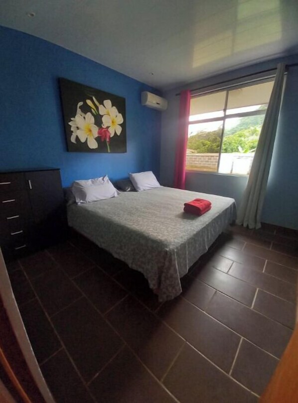 2 bedrooms, WiFi, bed sheets - Hitinui 2 private rooms (Avera)