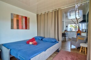 2 slaapkamers, reisbedje, gratis wifi, beddengoed