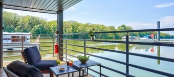 Houseboat : Une Maison sur L'eau