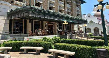 The Grand at 1611 Residences