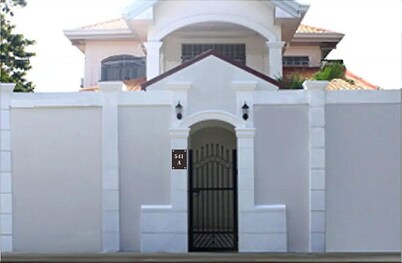 Room 104 at Liezels Bed & Breakfast,  is a Dorm room for families or friends.