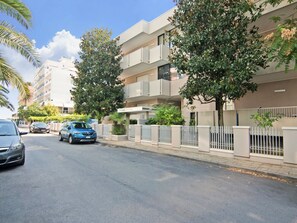 House | Exterior - Apartment in Northern Zone of Riccione, 150 Meters From the sea (Riccione)