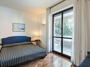 House | 1 bedroom - Apartment in Northern Zone of Riccione, 150 Meters From the sea (Riccione)