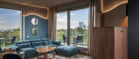 Presidential Apartment, 3 Bedrooms, Lake View | Premium bedding, memory foam beds, in-room safe, desk