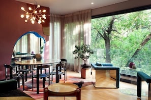 Appartement Deluxe, 1 chambre, vue parc | Coin séjour | Imprimantes