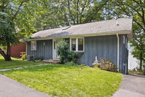 Exterior - 60' Honeoye Lakefront | Dock | Kayaks | Lake View (Honeoye)