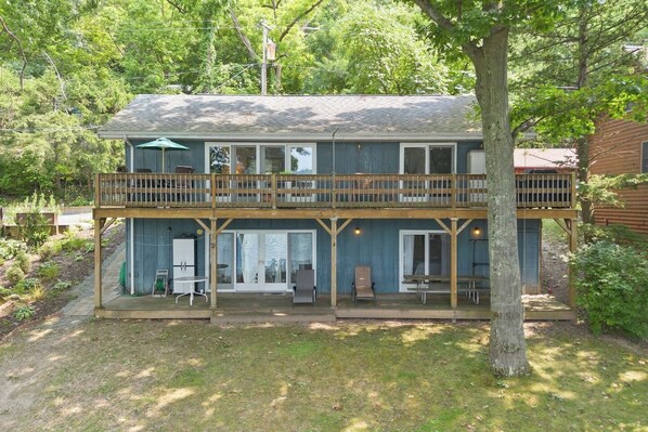 Exterior - 60' Honeoye Lakefront | Dock | Kayaks | Lake View (Honeoye)