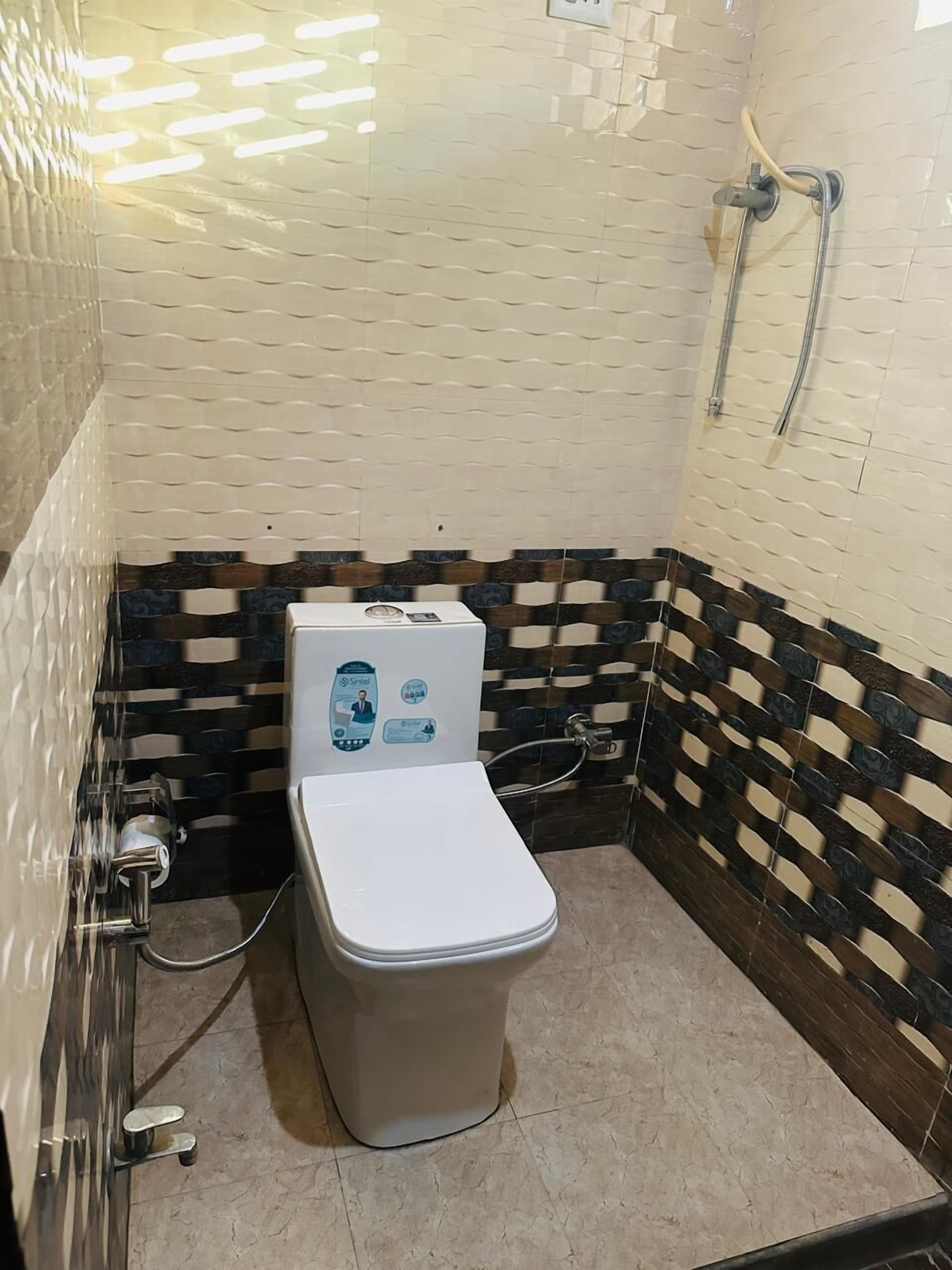 Apartment, Balkon | Badezimmer