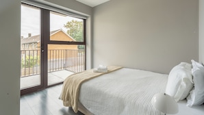 Apartment - Modern 3 Bedrooms Apartment in Canning Town (London)
