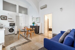 Economy Condo | Living area - Sanniti's Apartments (Rome)
