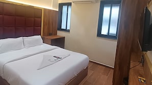 Deluxe Double Room - Hotel Sai Palace (Mumbai)