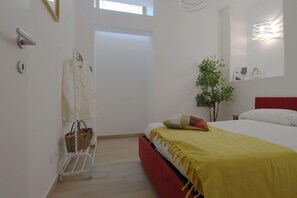 1 habitación, tabla de planchar con plancha, wifi y ropa de cama 
