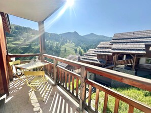 Outdoor dining - Apartment Vars, 1 bedroom, 4 persons (Vars)
