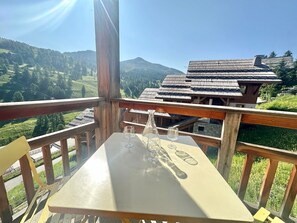 Outdoor dining - Apartment Vars, 1 bedroom, 4 persons (Vars)