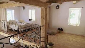 6 makuuhuonetta, Wi-Fi, vuodevaatteet