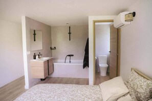 6 Schlafzimmer, WLAN, Bettwäsche